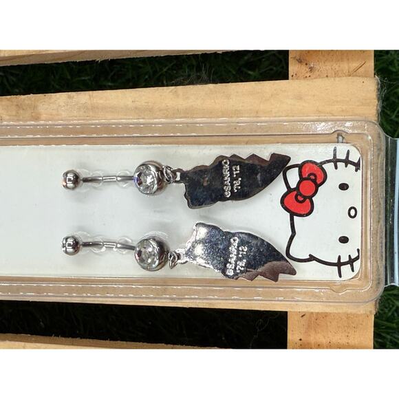 Hello Kitty “Best Friends” 14-Gauge Belly Button Ring - Picture 9 of 9